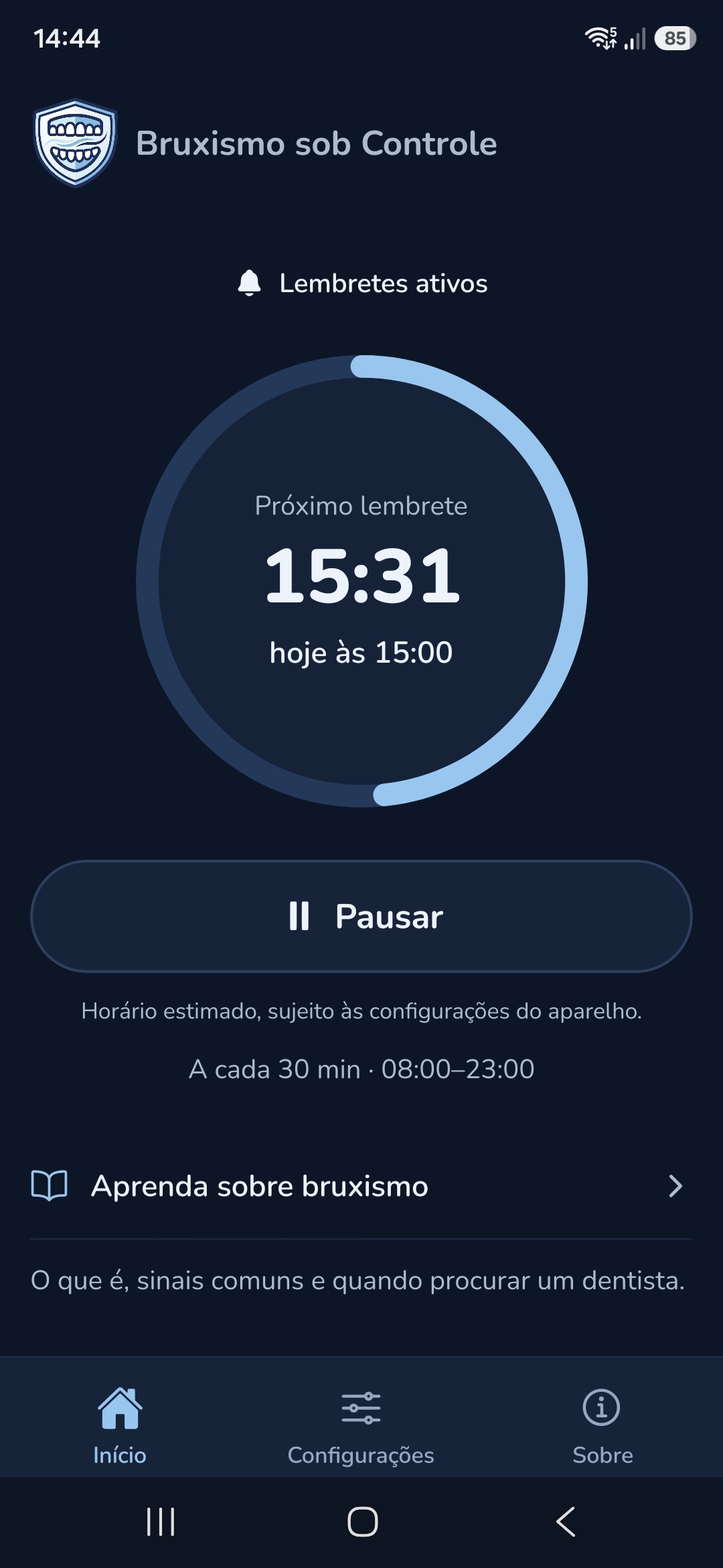 Tela inicial com os lembretes ativos: próximo lembrete em 15 minutos e 31 segundos, hoje às 15:00. Lembretes a cada 30 minutos, das 08:00 às 23:00.